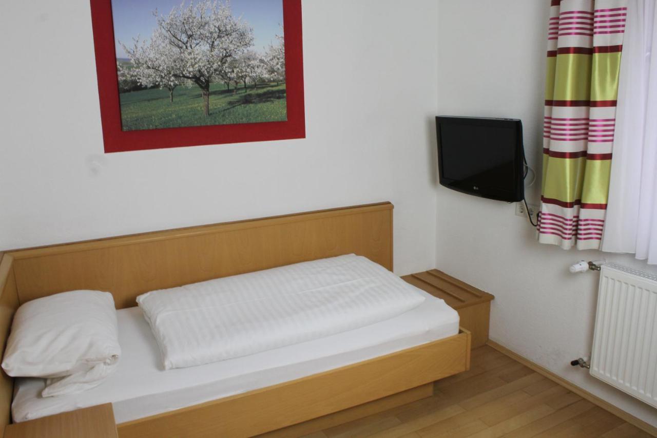 Gasthof Pension Zum Goldenen Hirschen Burgbernheim Luaran gambar